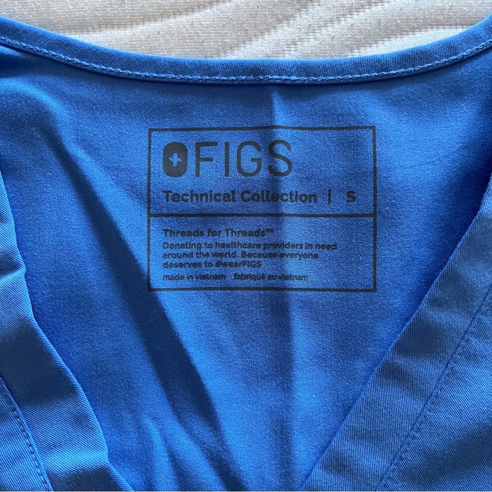 Figs Women’s Blue scrub set size Small